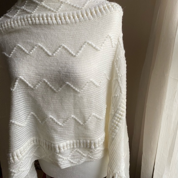 VTG boho fringe cropped poncho - Picture 3 of 6